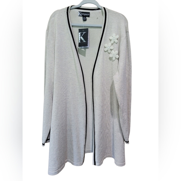 Women's Elegant Cream Cardigan - Picture 1 of 12